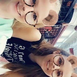 Meet your Posher, Abbey